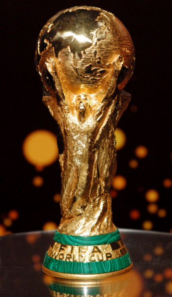 http://smartinez905.files.wordpress.com/2008/11/trophies-fifa-world-cup1.jpg